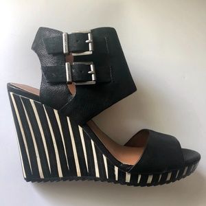 NEW! Arturo Chang Black & Bone White Wedge Shoe